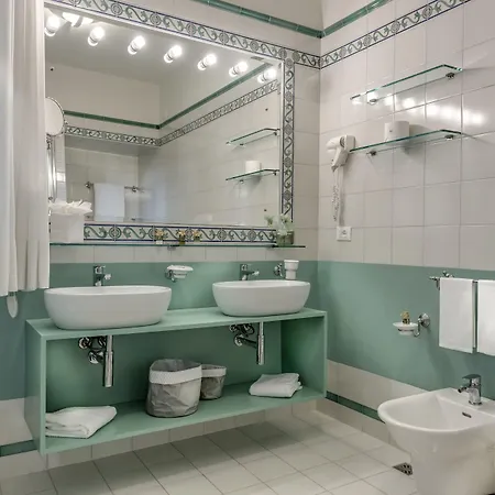 Отель Hermitage & Dei Marmi - Starhotels Collezione