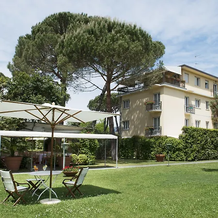 Отель Hermitage & Dei Marmi - Starhotels Collezione 4*