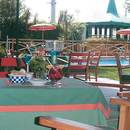 Отель Hermitage & Dei Marmi - Starhotels Collezione Форте-деи-Марми